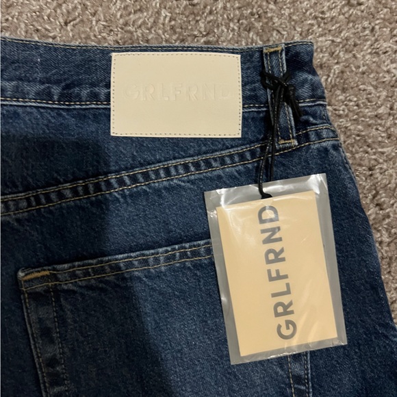 GRLFRND Women’s Bella Low Rise Boyfriend Jean in Humboldt - Picture 6 of 7